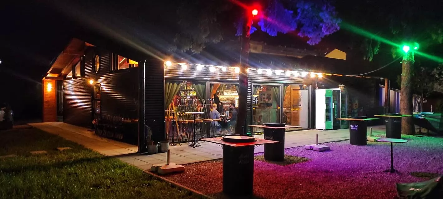 Caffe bar, show room i krojačnica u Banja Luci, BiH