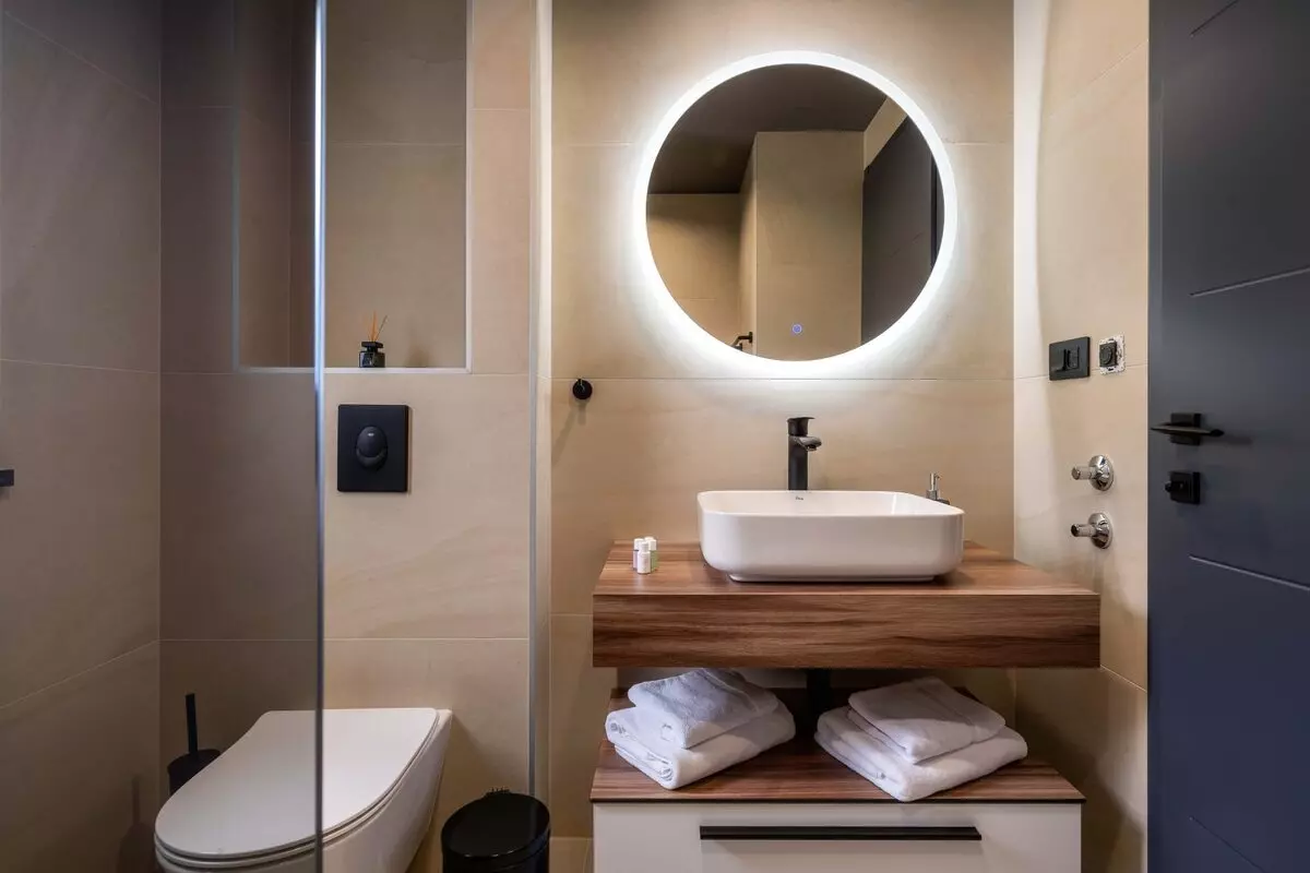 Najam vile s privatnim bazenom i pogledom Makarska 2.jpg